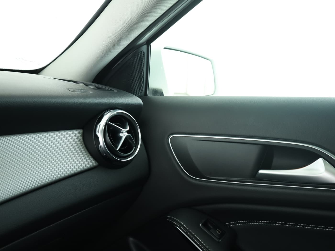 Mercedes-Benz GLA 200 Bild 16