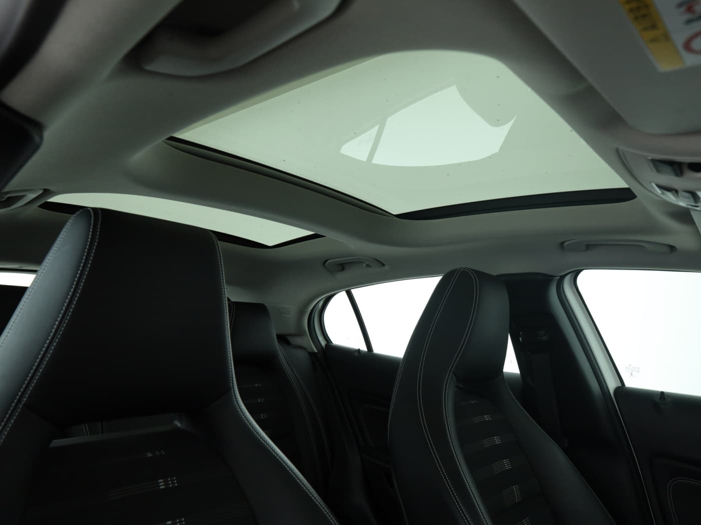 Mercedes-Benz GLA 200 Bild 21