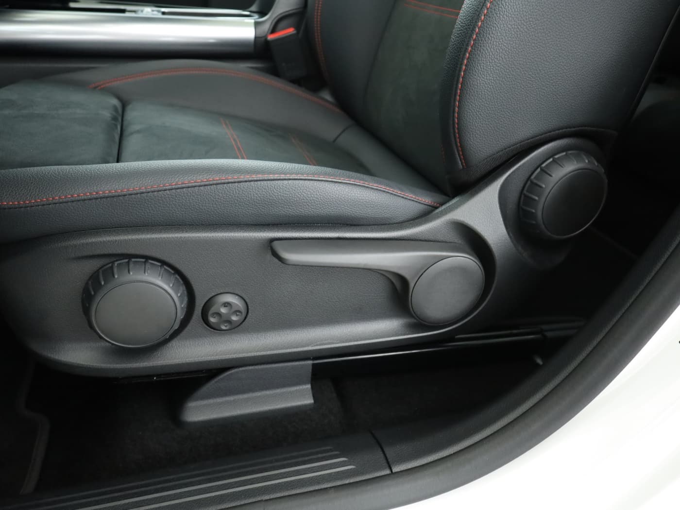 Mercedes-Benz EQA 350 4M Bild 27