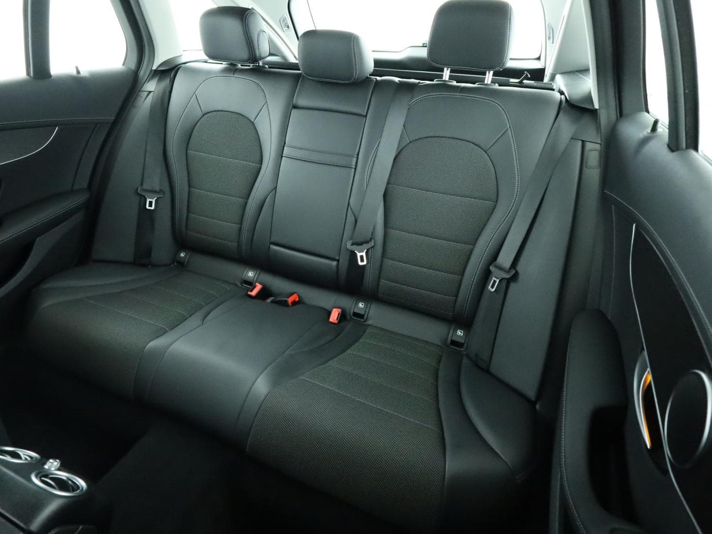 Mercedes-Benz C 300 e T Bild 18