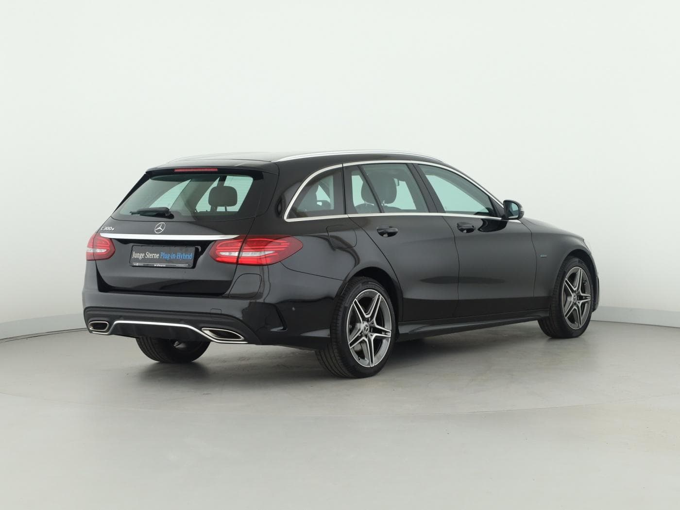 Mercedes-Benz C 300 e T Bild 6