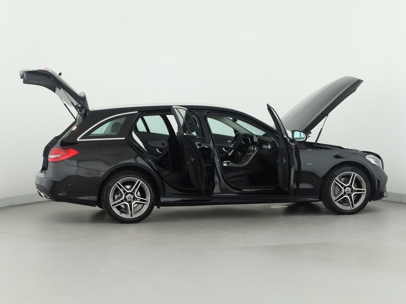 Mercedes-Benz C 300 e T Bild 8