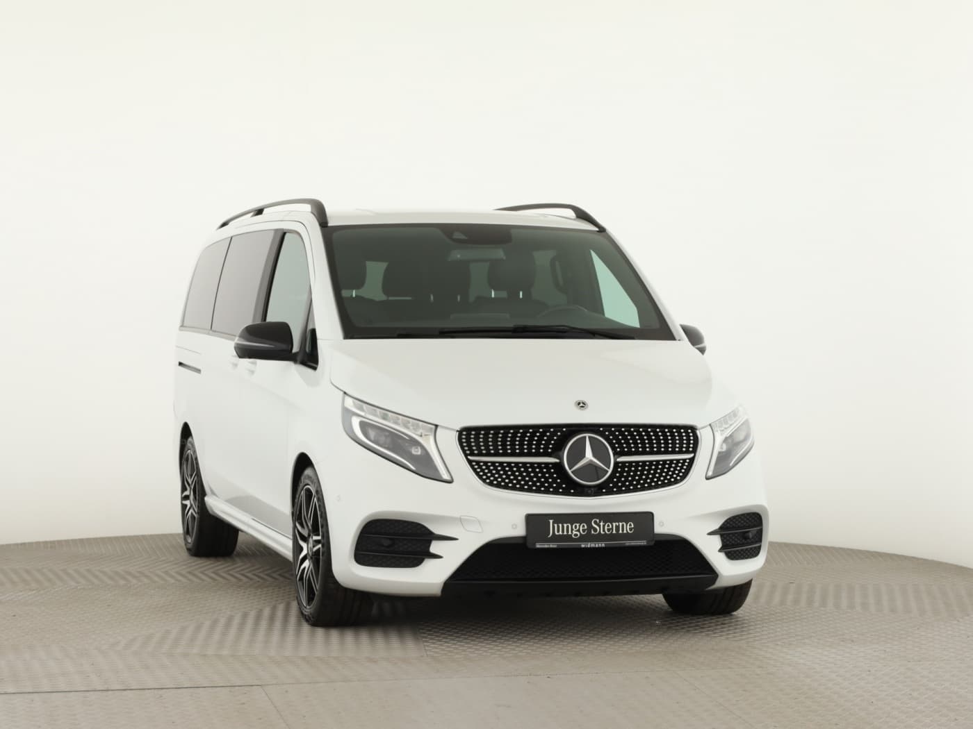 Mercedes-Benz V 300 d AMG-Line Lang Bild 3