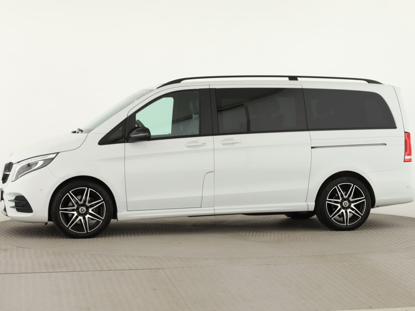 Mercedes-Benz V 300 d AMG-Line Lang Bild 7