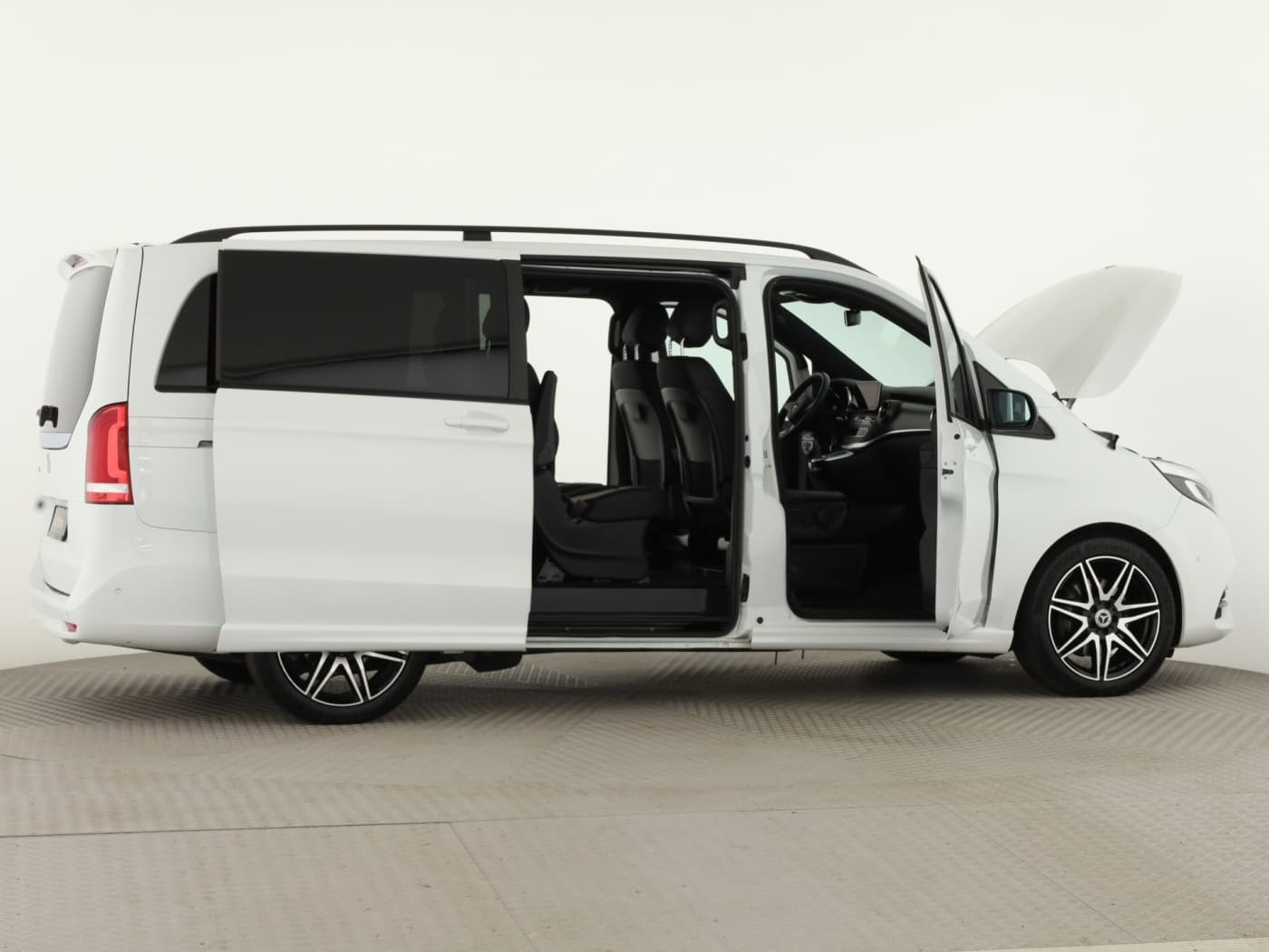 Mercedes-Benz V 300 d AMG-Line Lang Bild 8