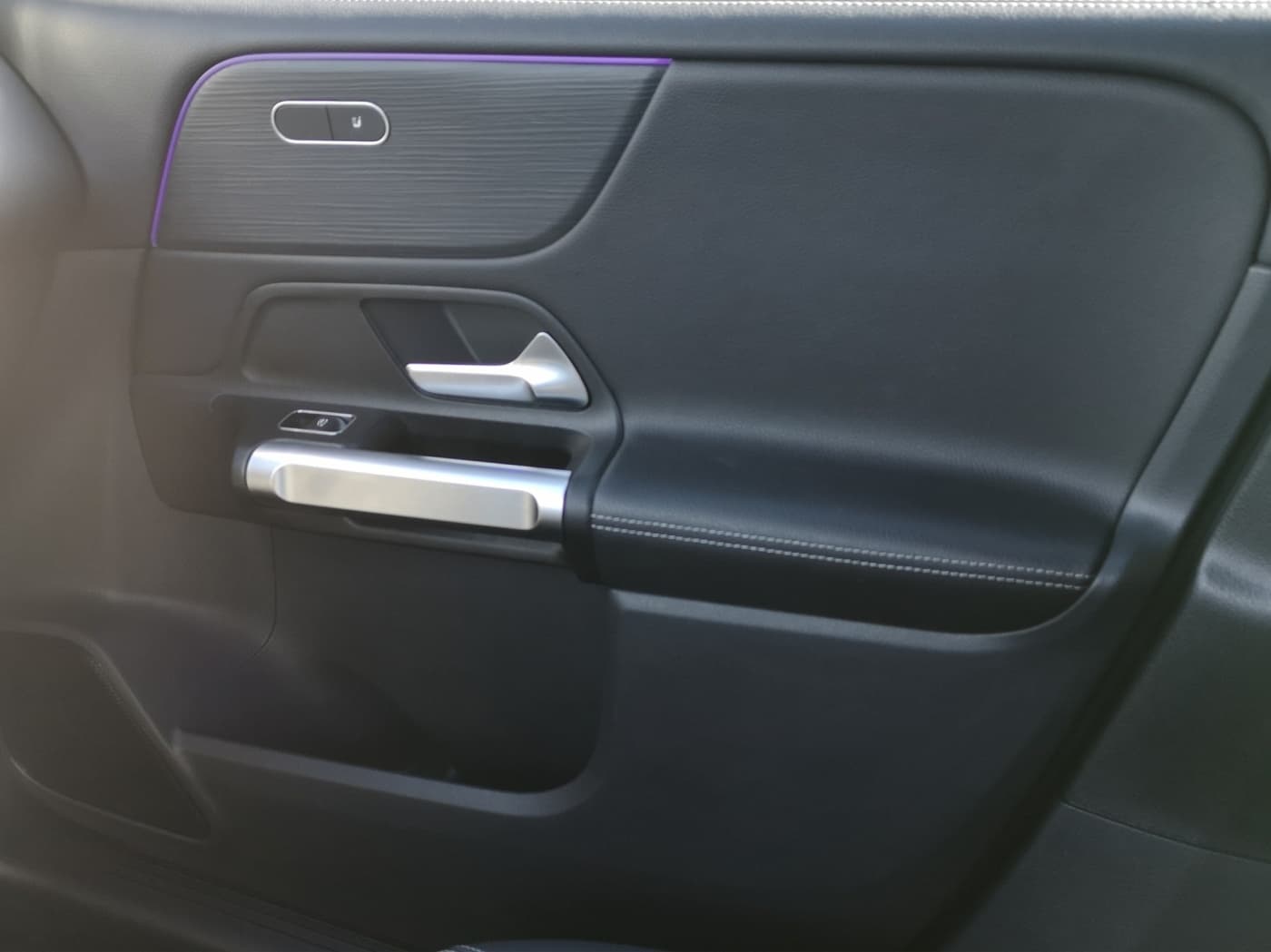 Mercedes-Benz GLB 220 d Bild 14