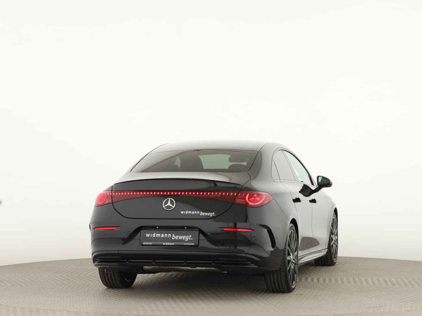Mercedes-Benz CLA 220 4MATIC Bild 2