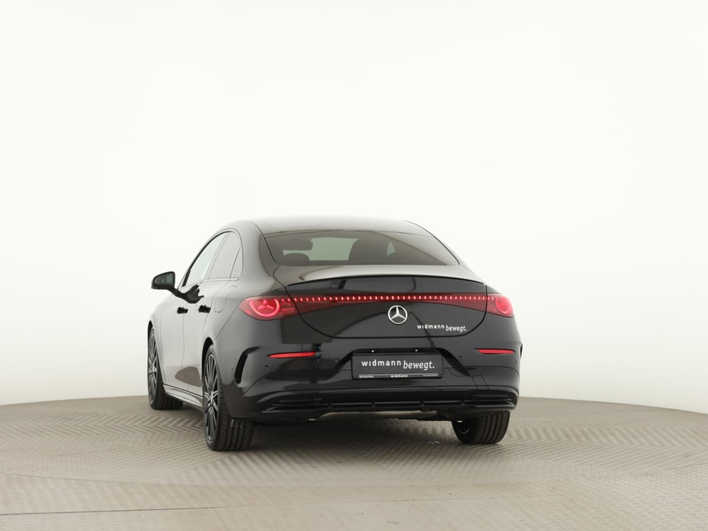 Mercedes-Benz CLA 220 4MATIC Bild 4