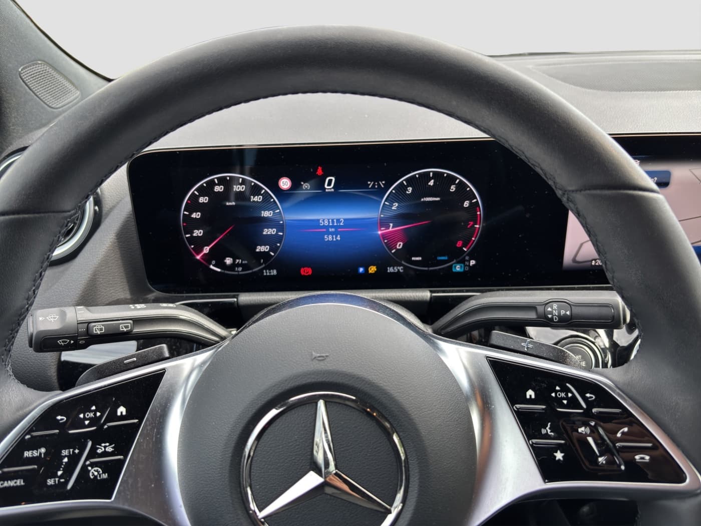 Mercedes-Benz B 180 Bild 11
