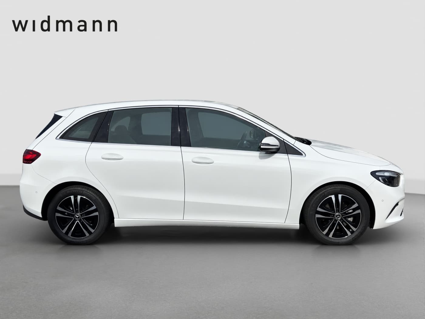Mercedes-Benz B 180 Bild 6