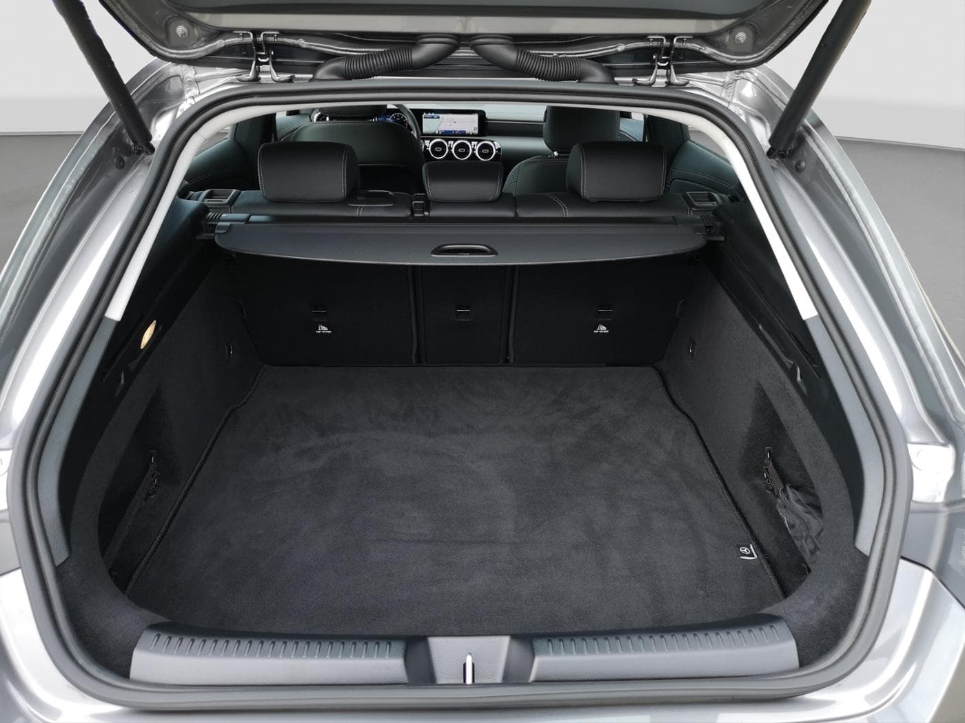 Mercedes-Benz CLA 180 SB Bild 18