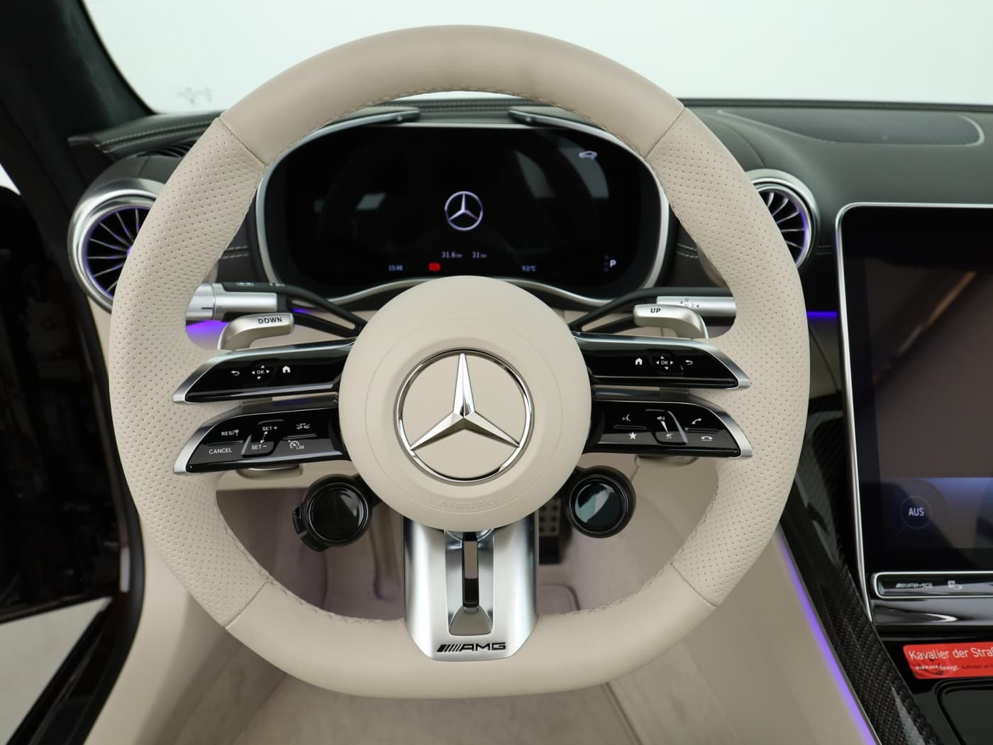 Mercedes-Benz AMG SL 63 4MATIC+ Bild 11