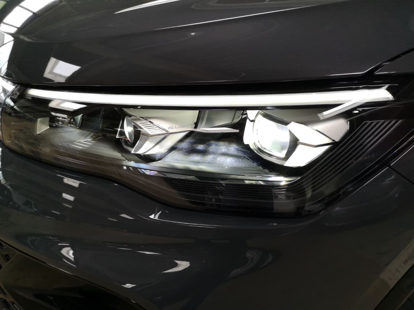 Volkswagen Tiguan R-Line 2.0 l TDI 4MOTION DSG Bild 16