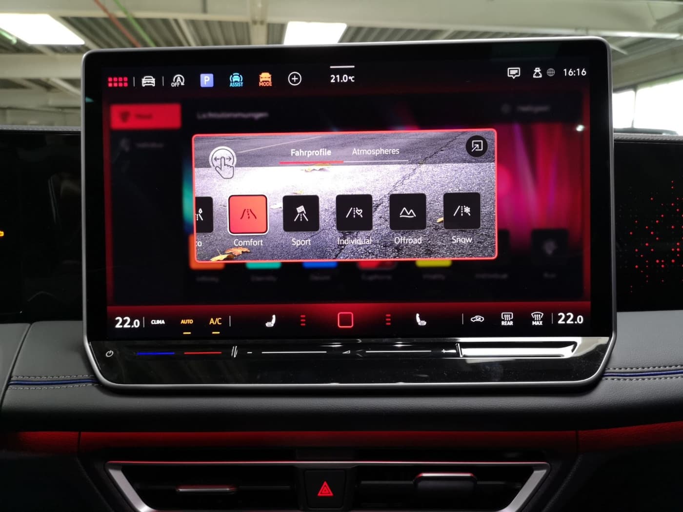 Volkswagen Tiguan R-Line 2.0 l TDI 4MOTION DSG Bild 22