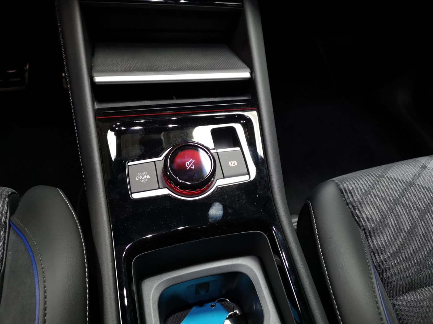 Volkswagen Tiguan R-Line 2.0 l TDI 4MOTION DSG Bild 23