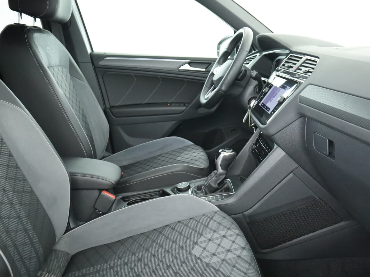 Volkswagen Tiguan 2.0 TDI R-Line 4M Bild 17