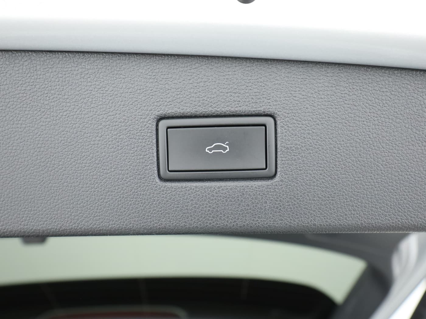 Volkswagen Tiguan 2.0 TDI R-Line 4M Bild 24