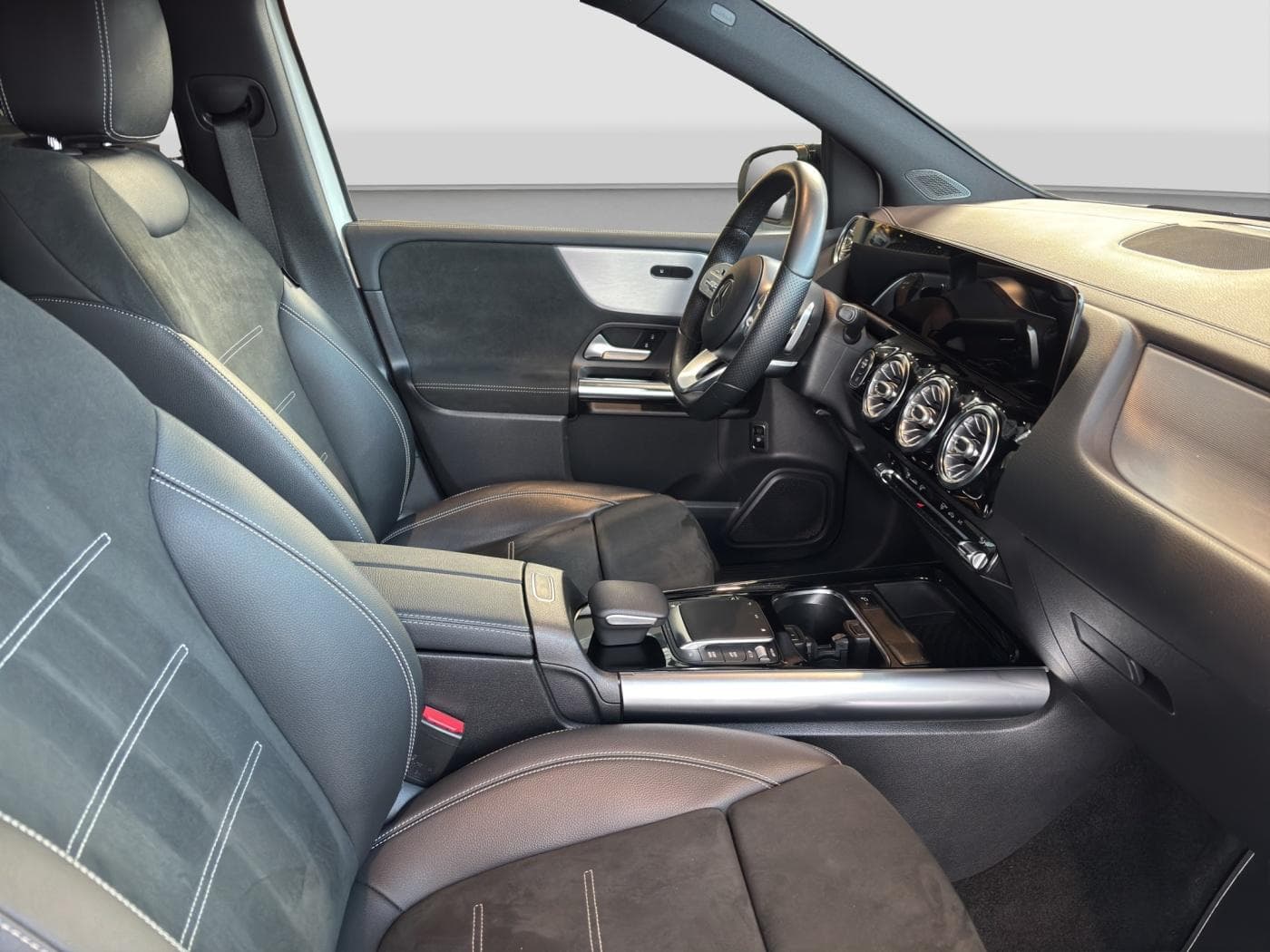 Mercedes-Benz B 180 Bild 15