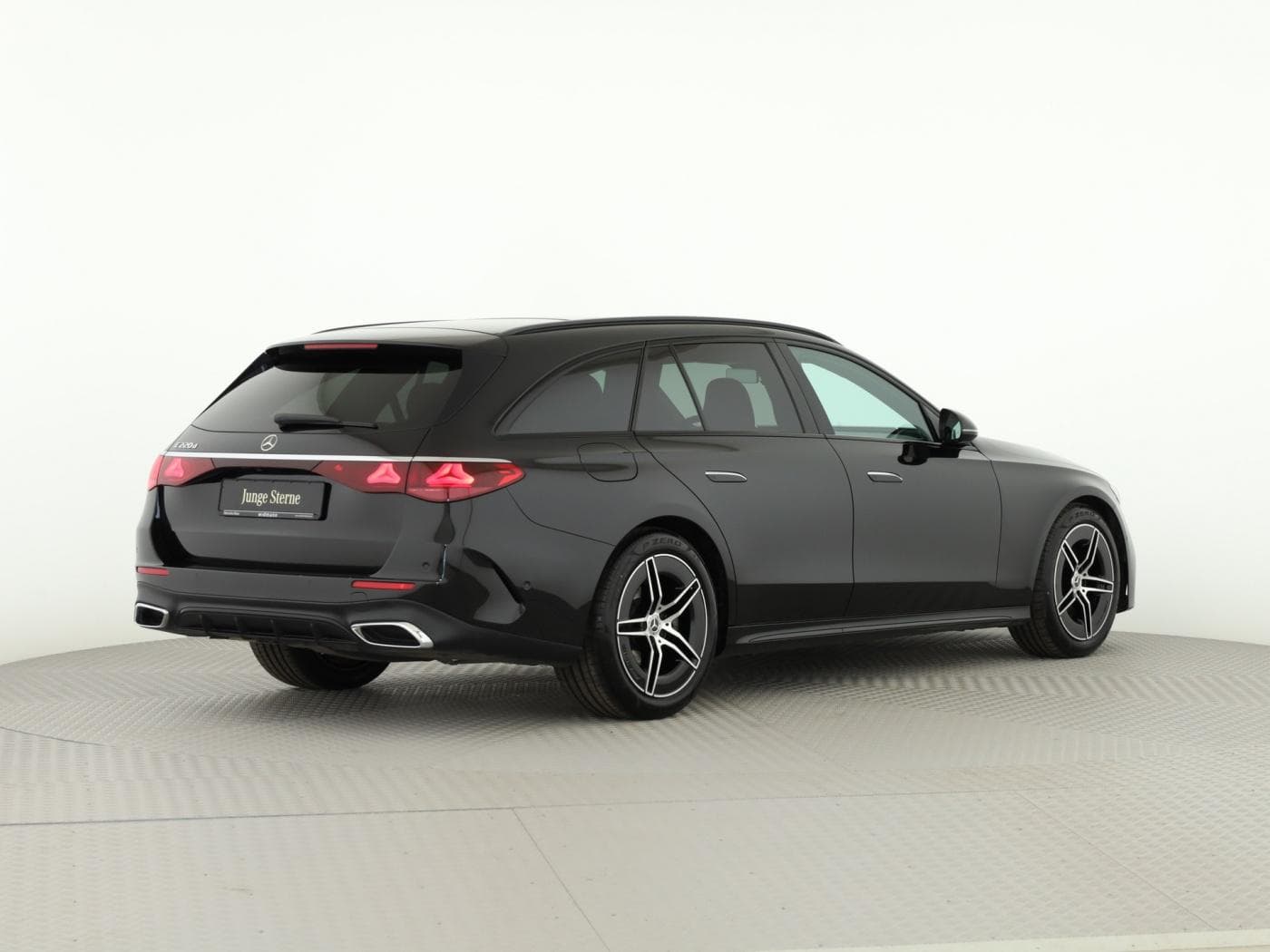 Mercedes-Benz E 220 d T Bild 6