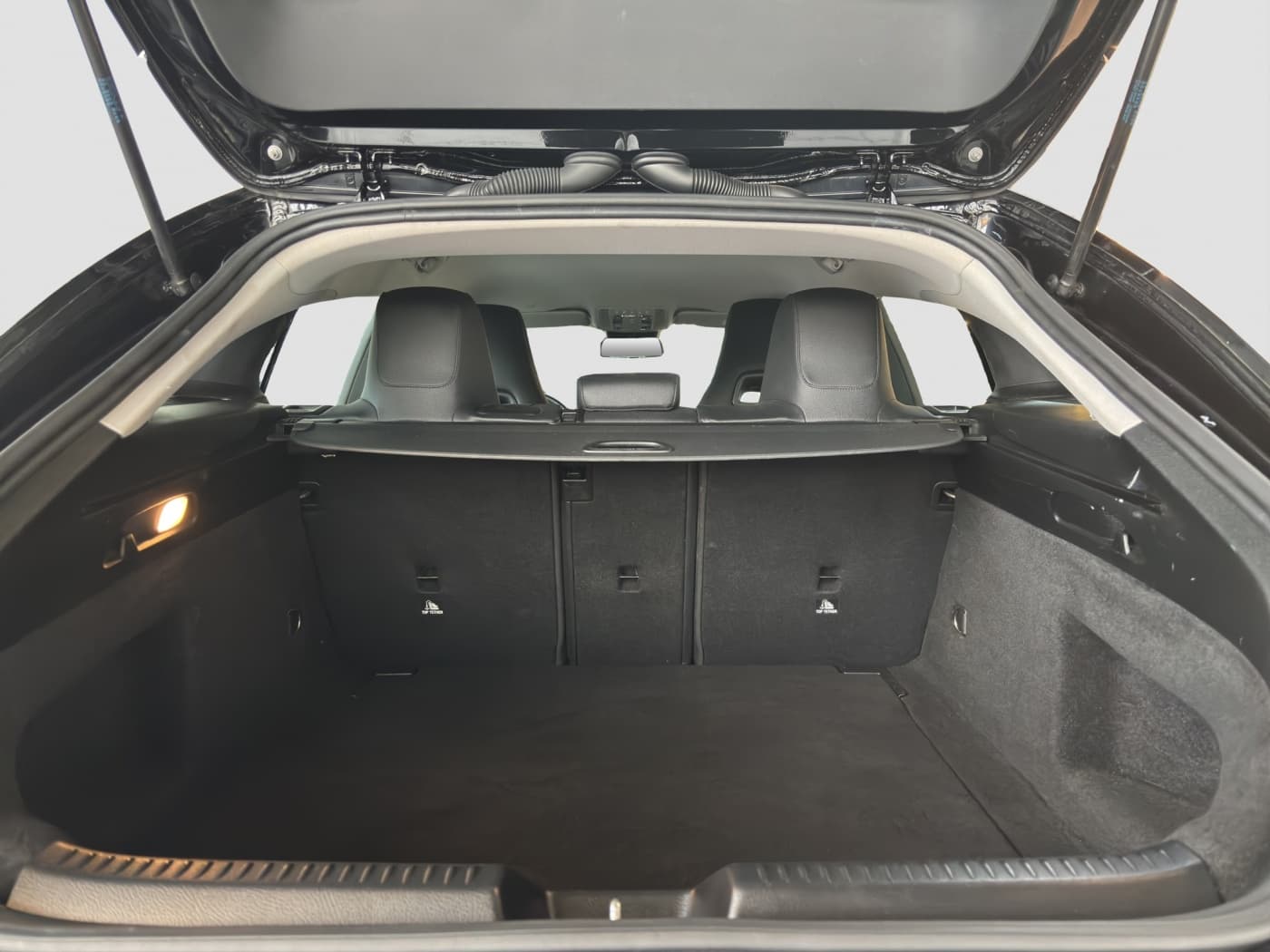 Mercedes-Benz CLA 200 d SB Bild 18