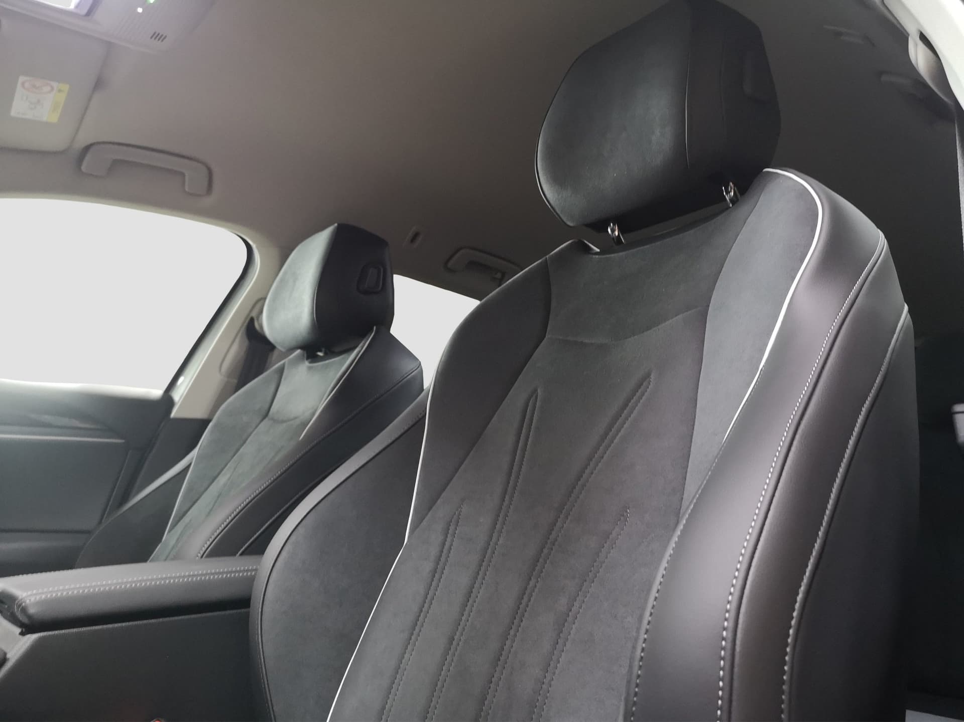 Volkswagen Passat VARIANT  2.0 TDI 150 PS DSG AHK NAVI ACC Bild 16