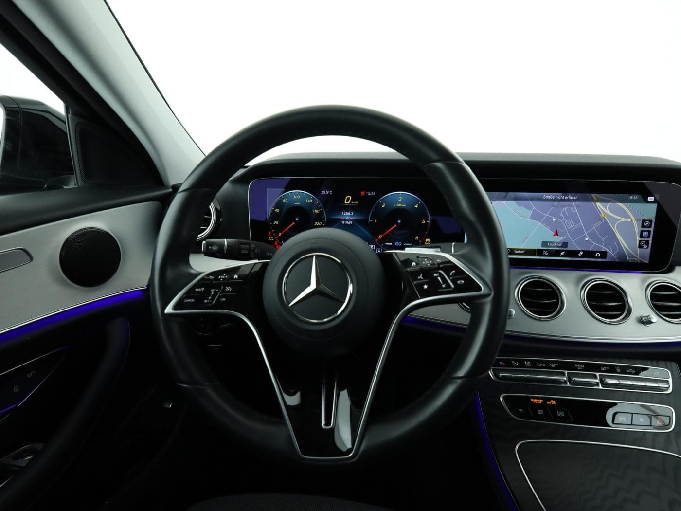 Mercedes-Benz E 220 d T Bild 11