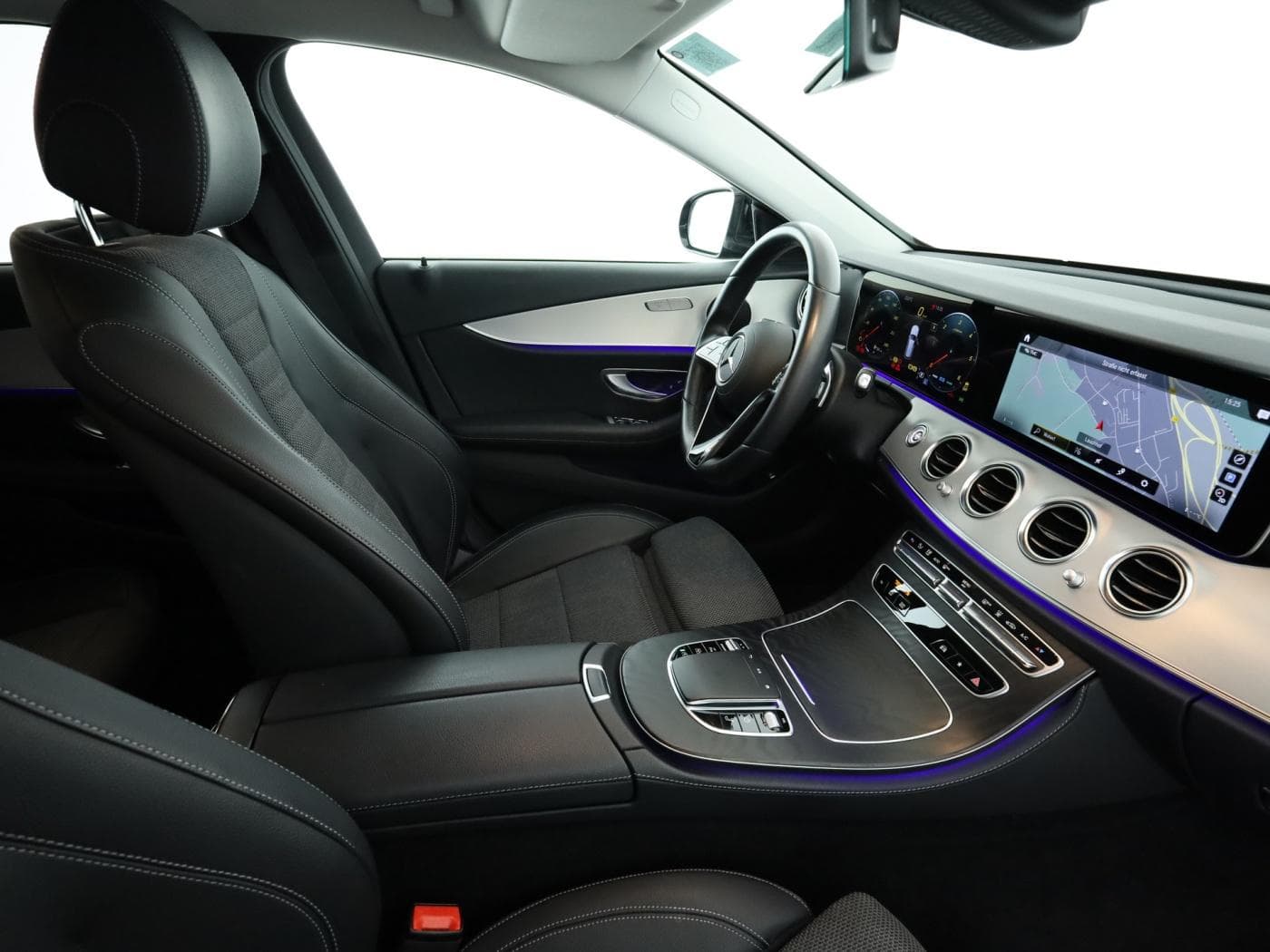 Mercedes-Benz E 220 d T Bild 17