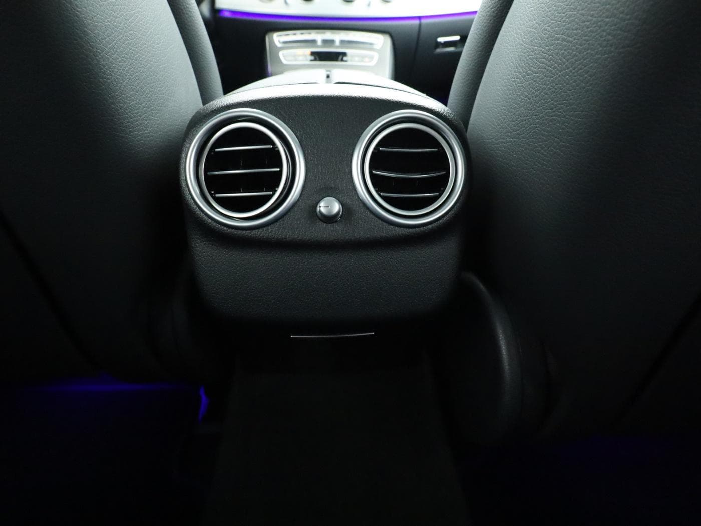Mercedes-Benz E 220 d T Bild 23