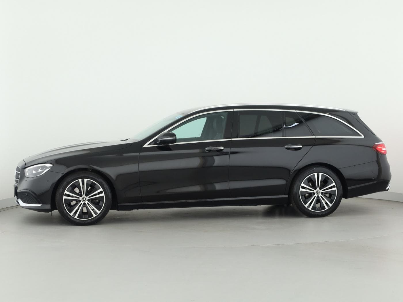 Mercedes-Benz E 220 d T Bild 7