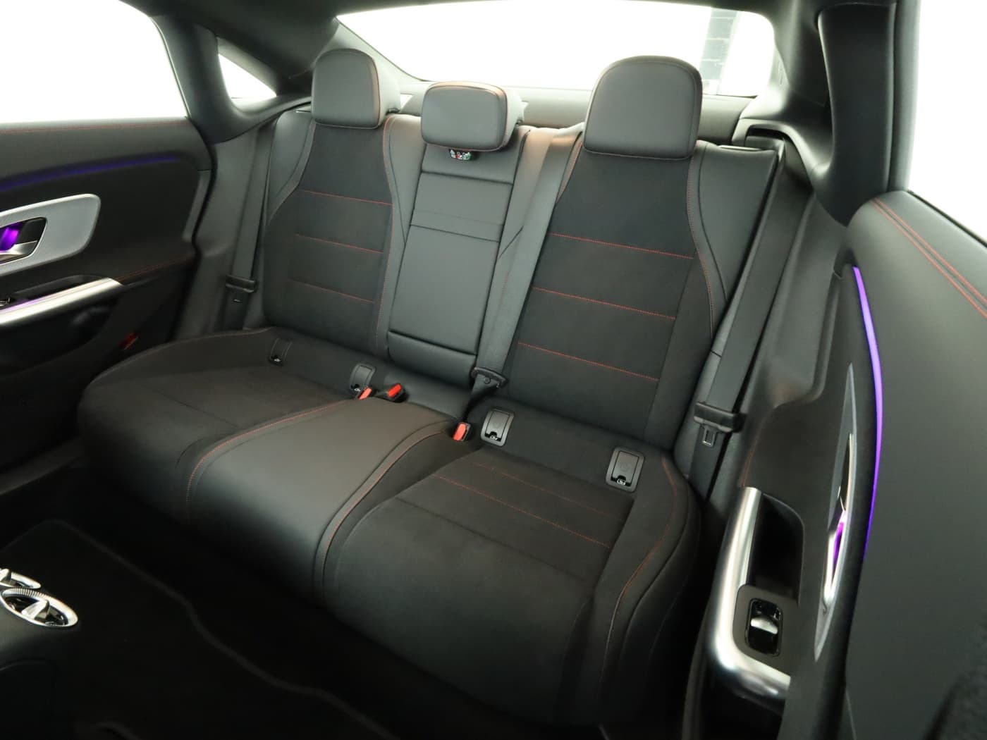 Mercedes-Benz CLA 350 4M EQ Bild 18