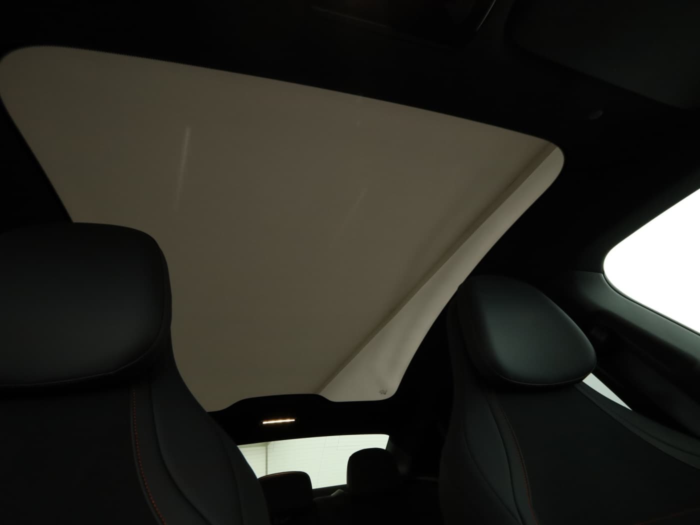 Mercedes-Benz CLA 350 4M EQ Bild 21