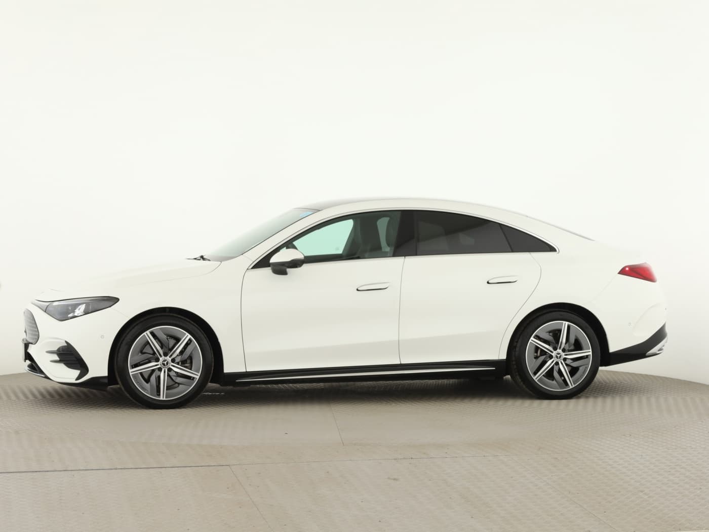 Mercedes-Benz CLA 350 4M EQ Bild 7