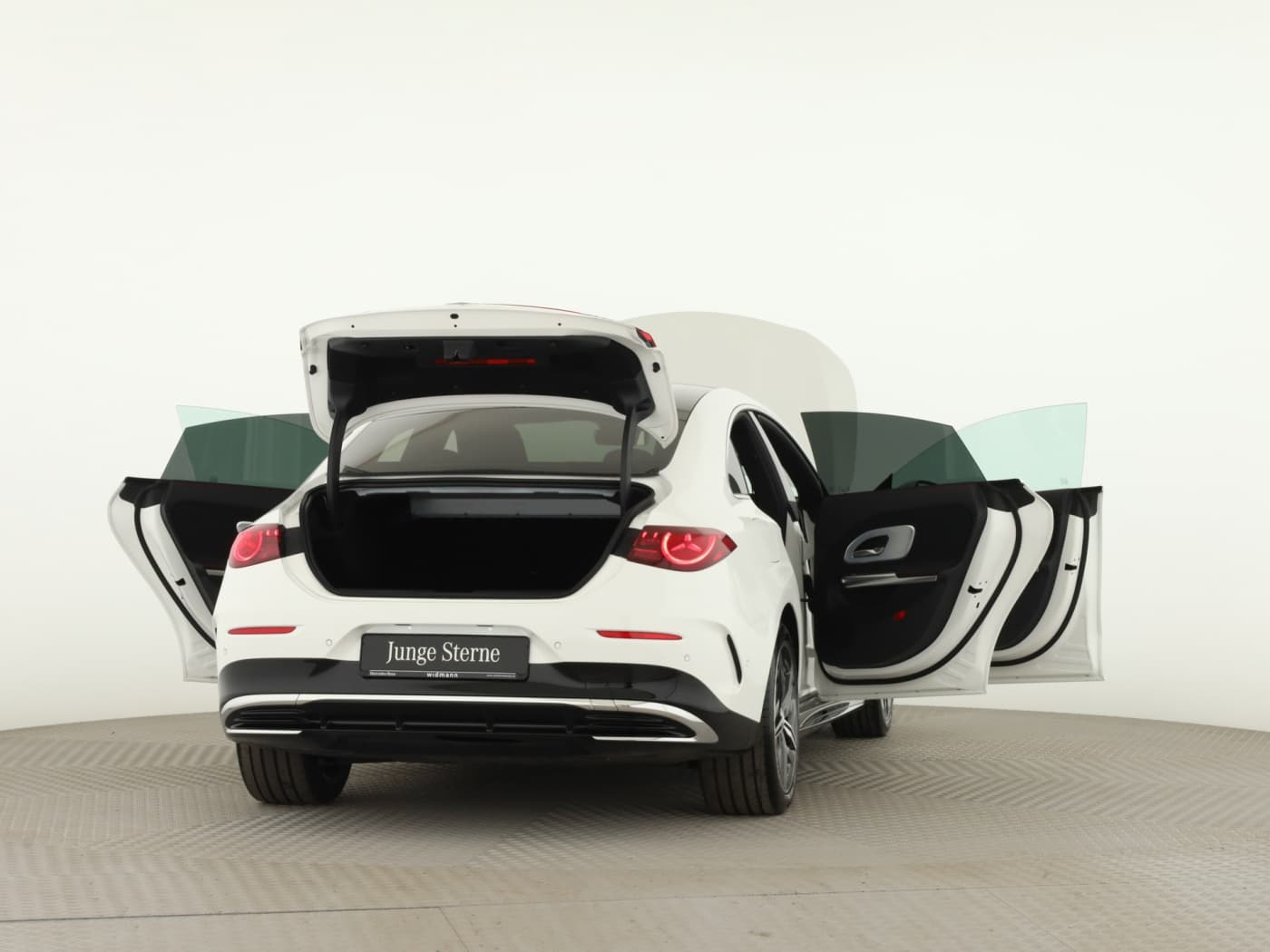 Mercedes-Benz CLA 350 4M EQ Bild 9