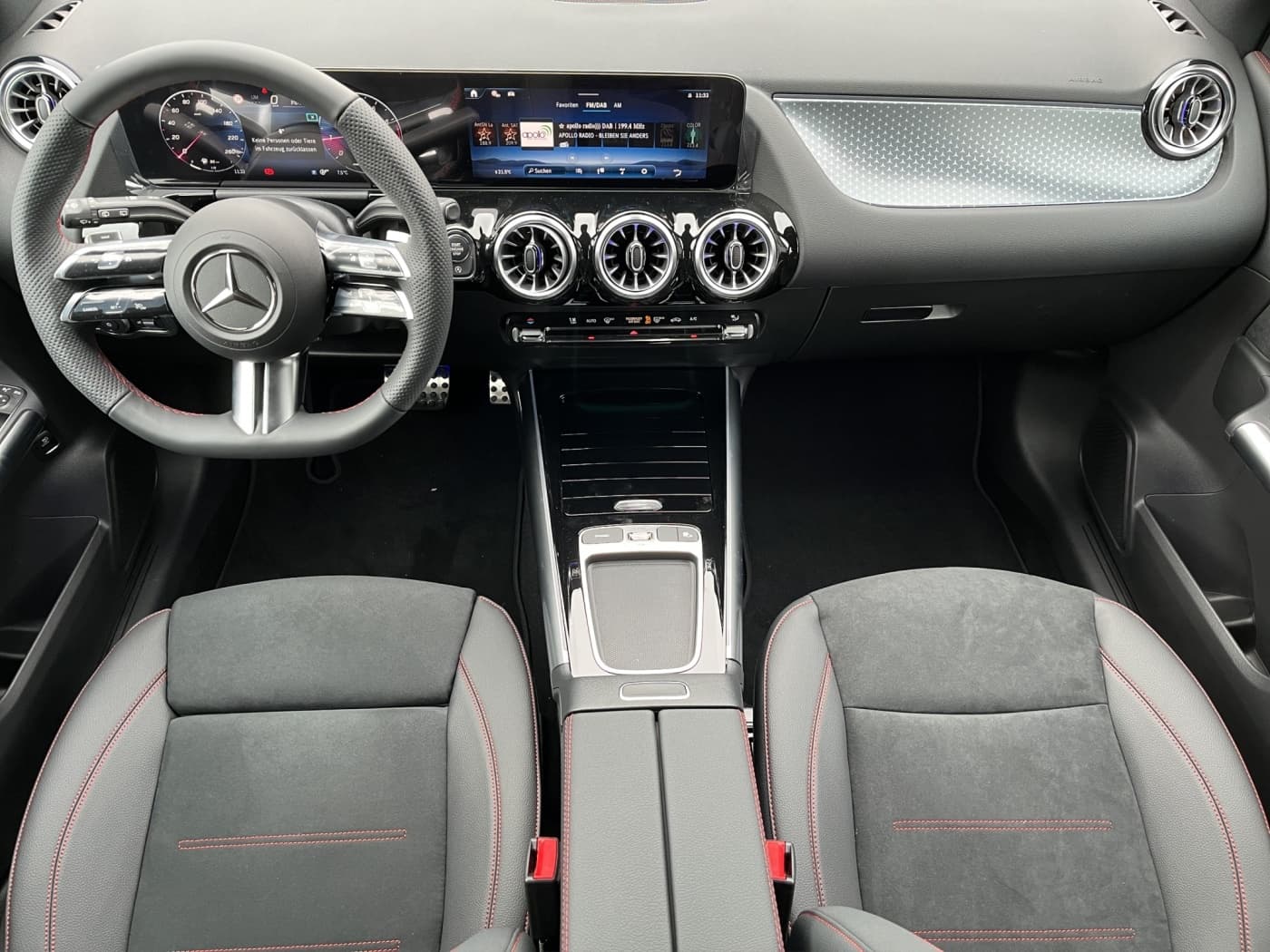 Mercedes-Benz GLA 180 Bild 12