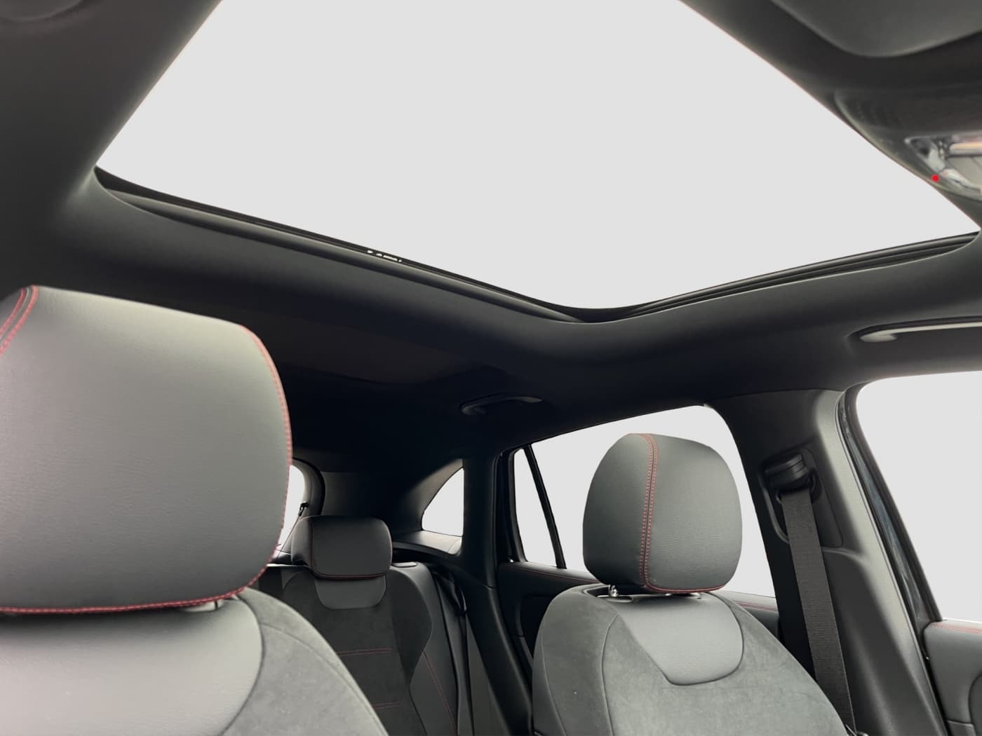 Mercedes-Benz GLA 180 Bild 14