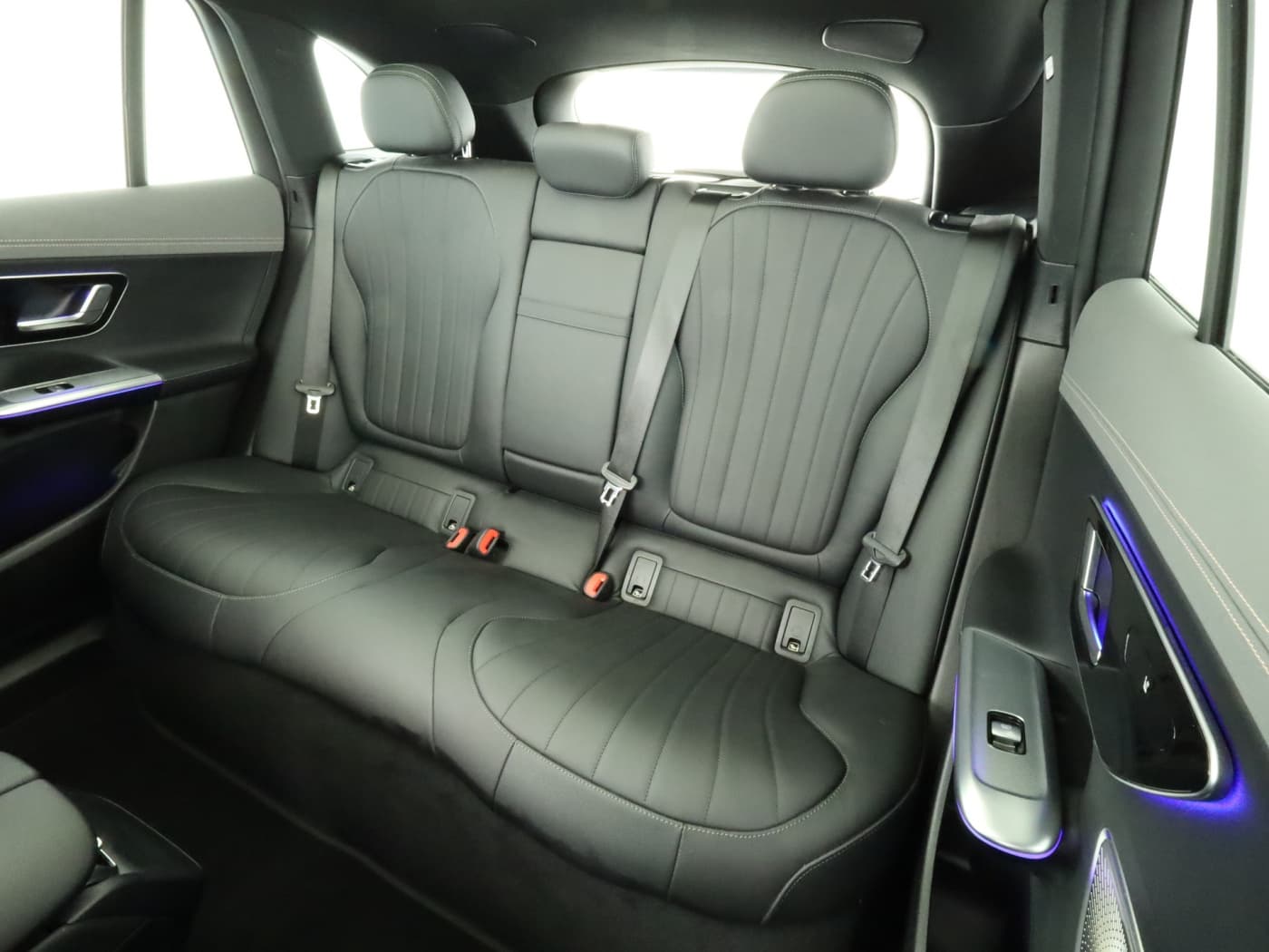Mercedes-Benz EQE 350 4M SUV Bild 18