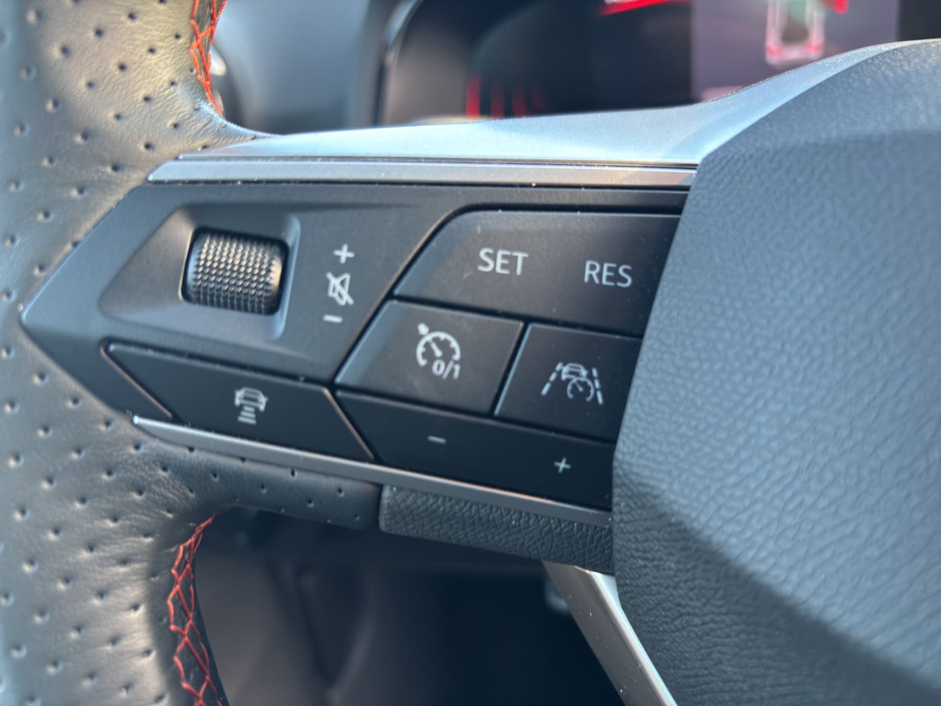 Seat Arona FR-Line 1.0 TSI 115 PS DSG KAmera LED FR Bild 19