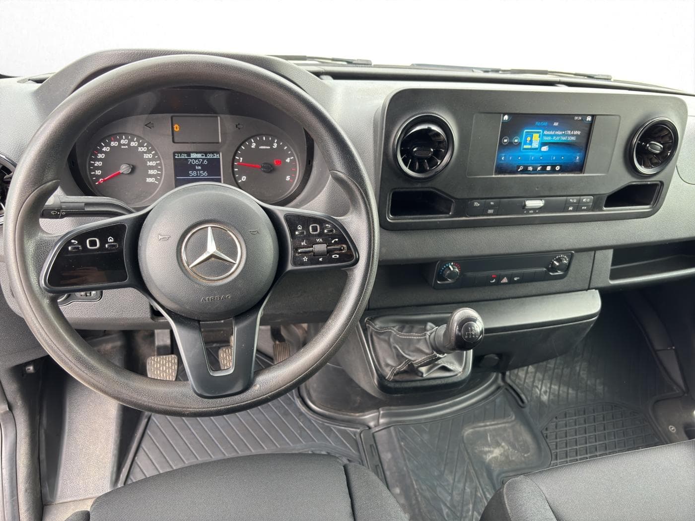 Mercedes-Benz Sprinter 317 CDI Kasten Hochdach Lang Bild 9