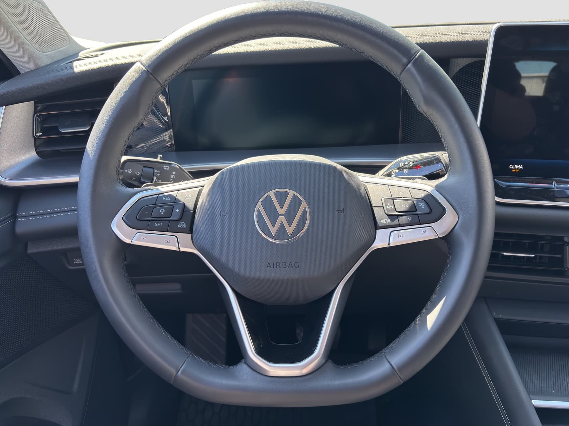 Volkswagen Tayron Life 1.5 eTSI 150 PS DSG AHK NAVI ACC Kamera Bild 10