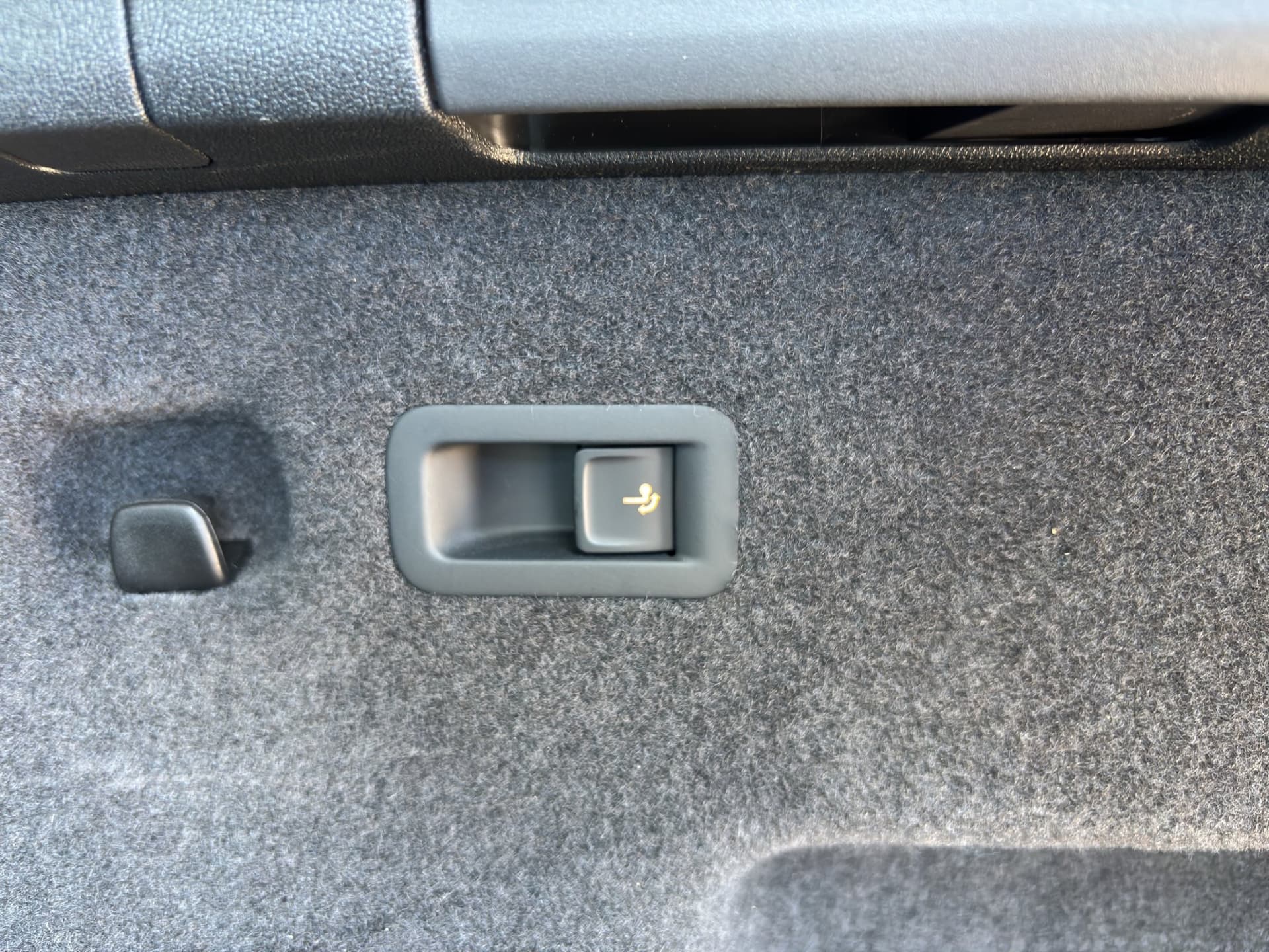 Volkswagen Tayron Life 1.5 eTSI 150 PS DSG AHK NAVI ACC Kamera Bild 18