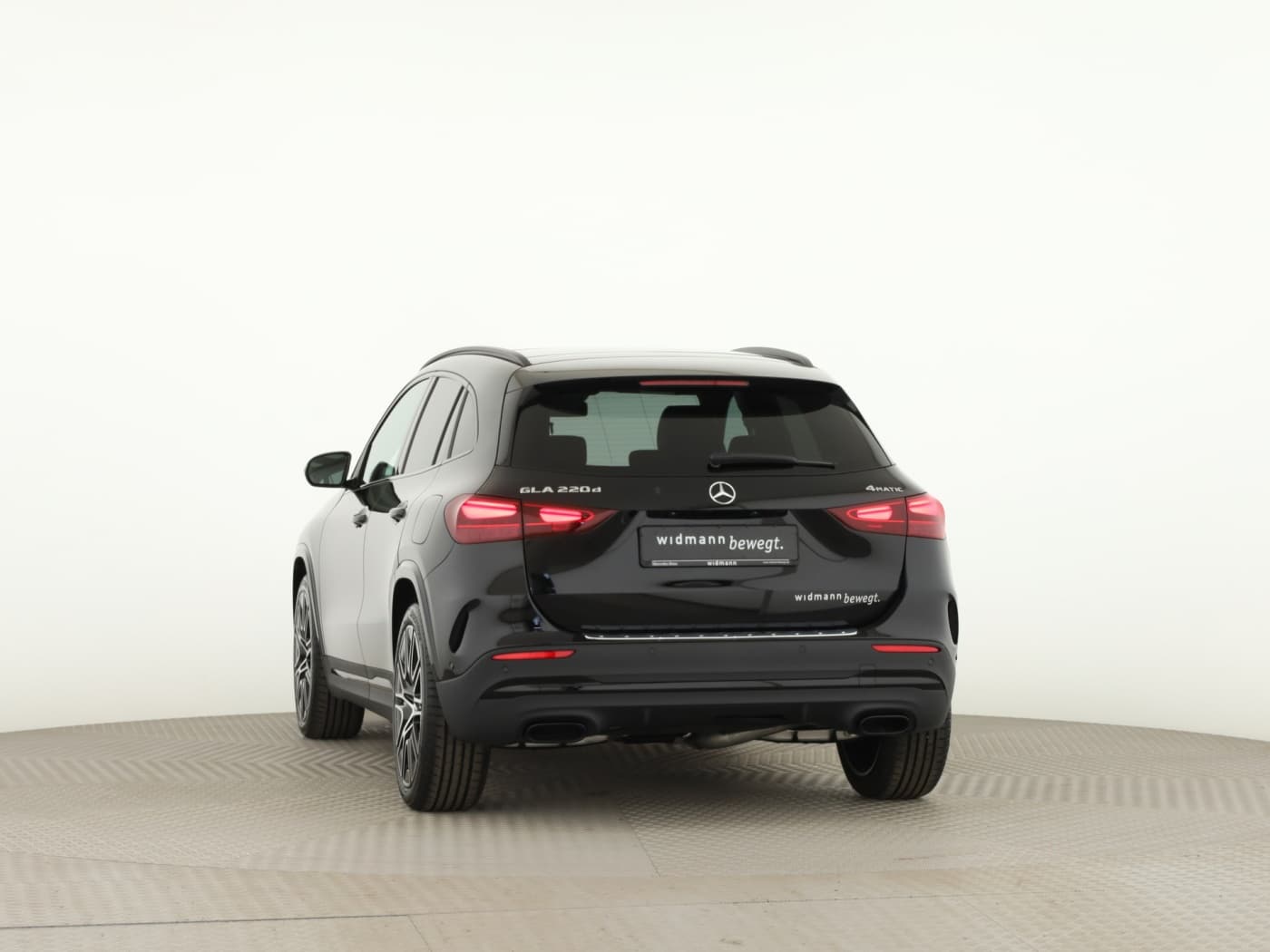Mercedes-Benz GLA 220 d 4MATIC Bild 4