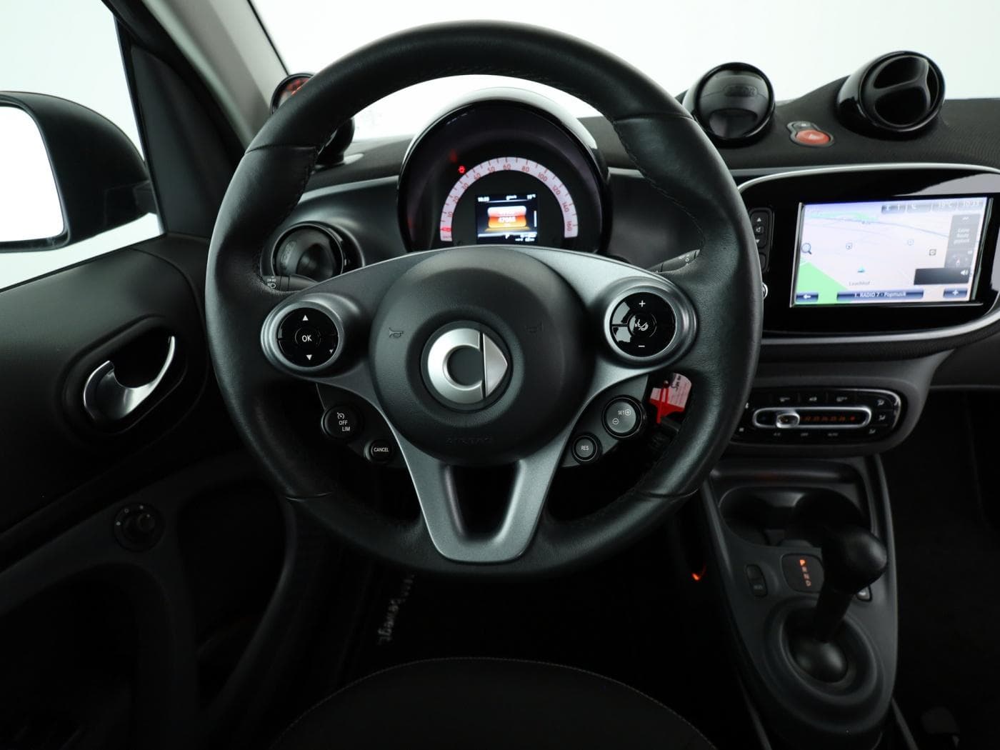 Smart fortwo EQ cabrio Bild 11
