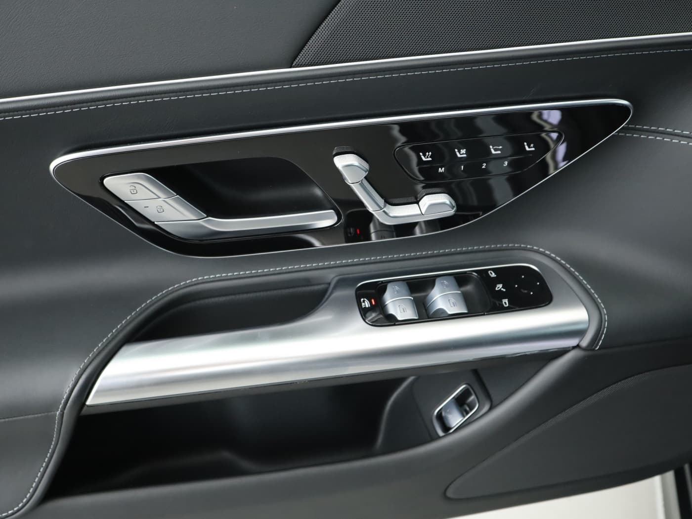 Mercedes-Benz SL 63 AMG 4M+ Bild 20