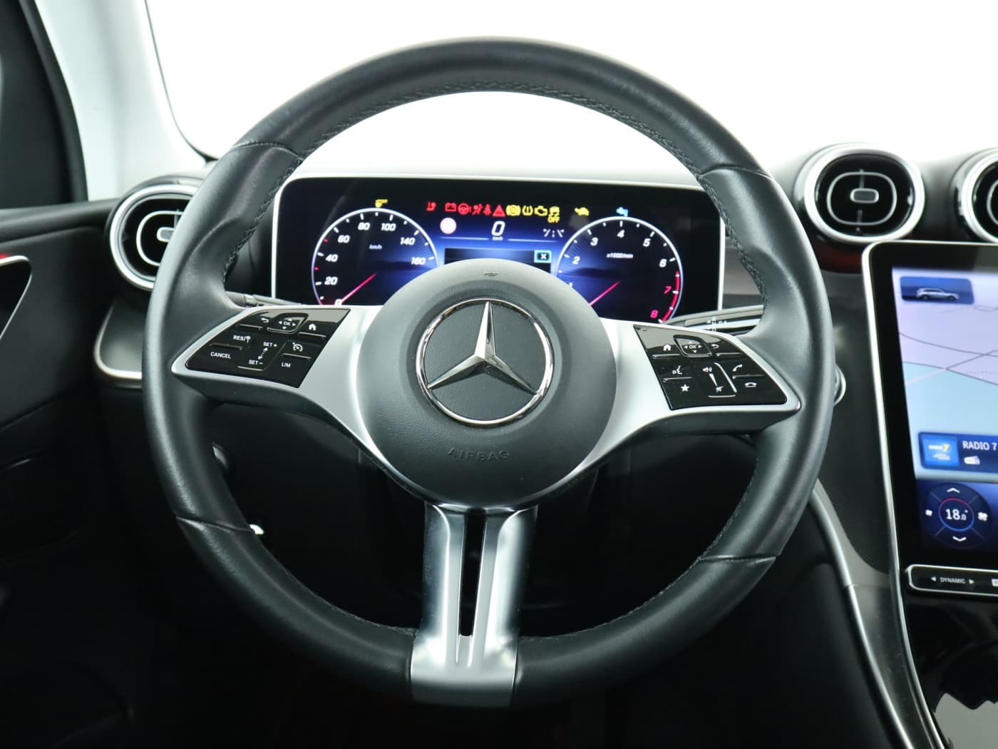 Mercedes-Benz GLC 200 4M Bild 11
