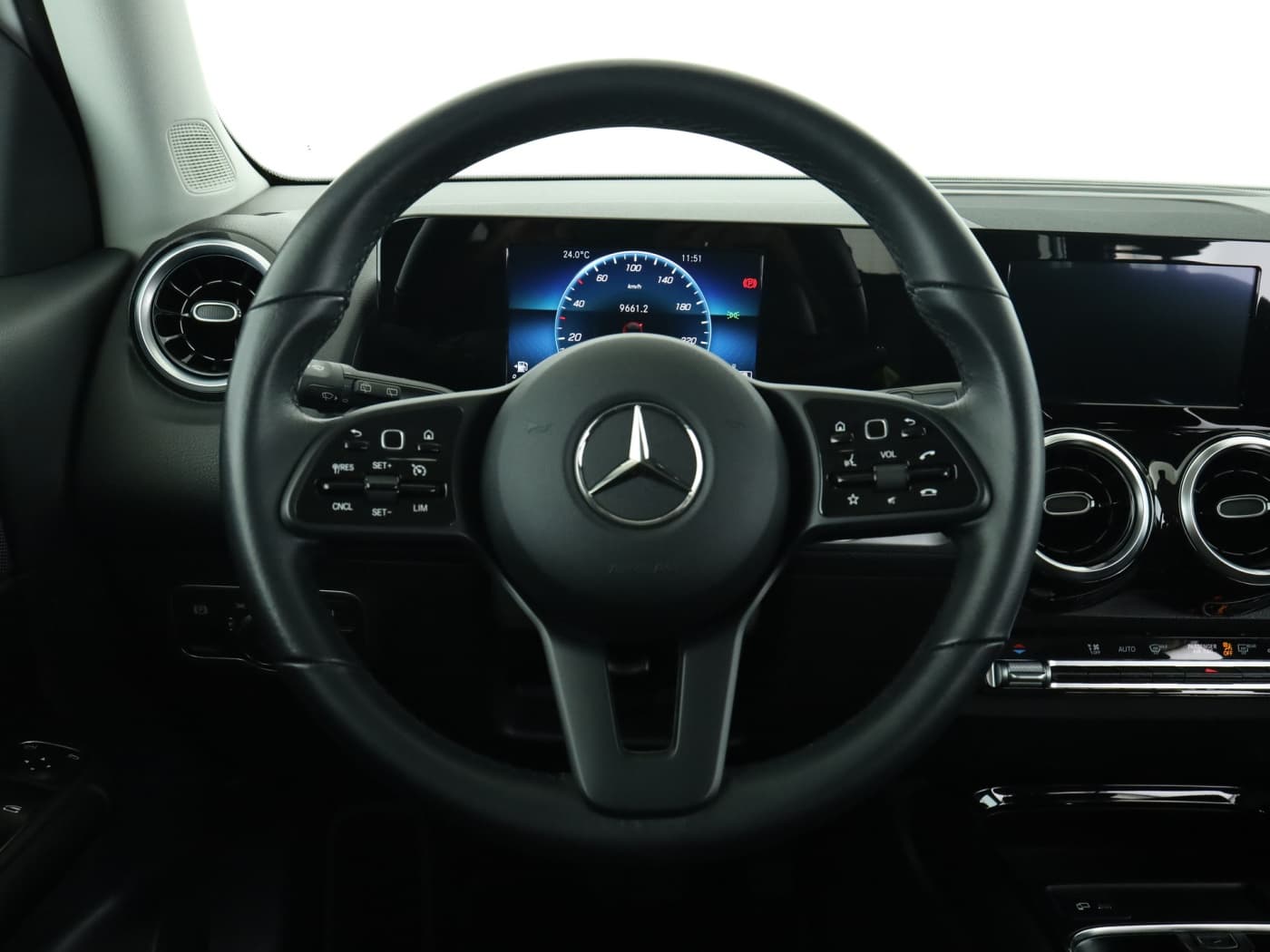 Mercedes-Benz GLB 200 Bild 11