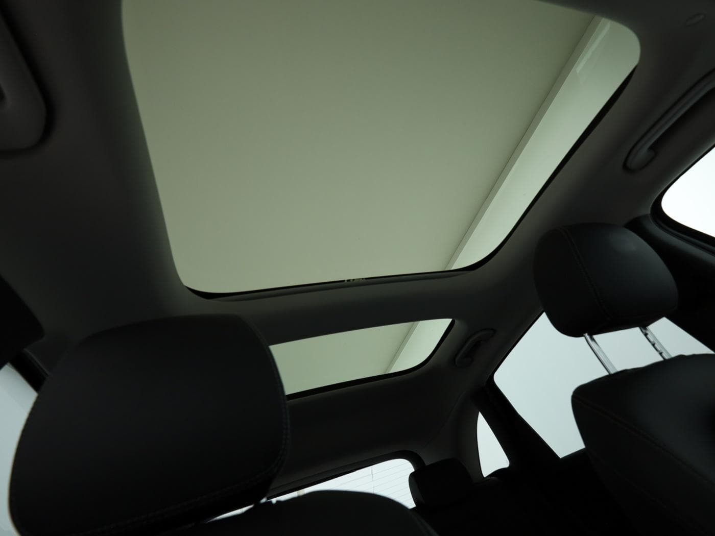 Mercedes-Benz B 180 d Bild 21