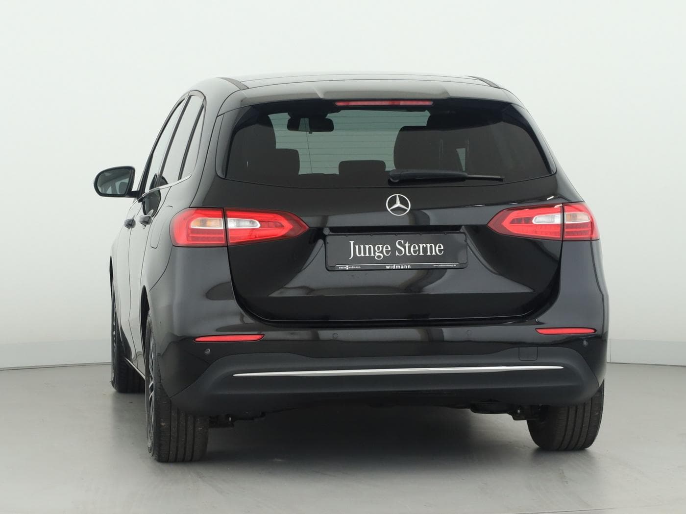 Mercedes-Benz B 180 d Bild 4