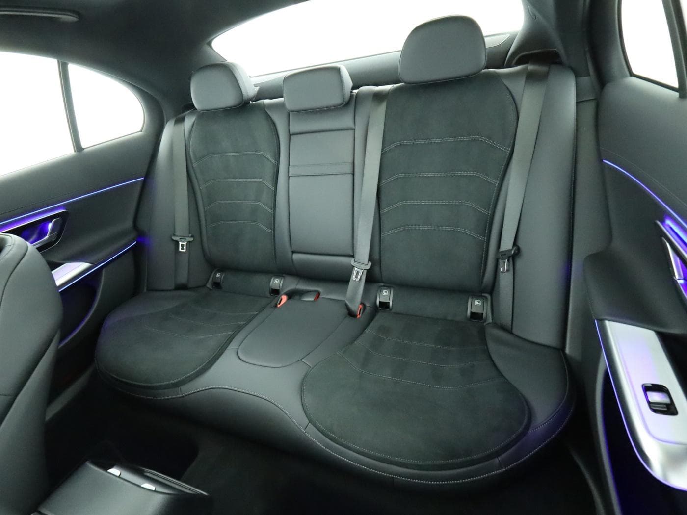 Mercedes-Benz E 300 de Limousine mit EQ Hybrid Technologie Bild 18