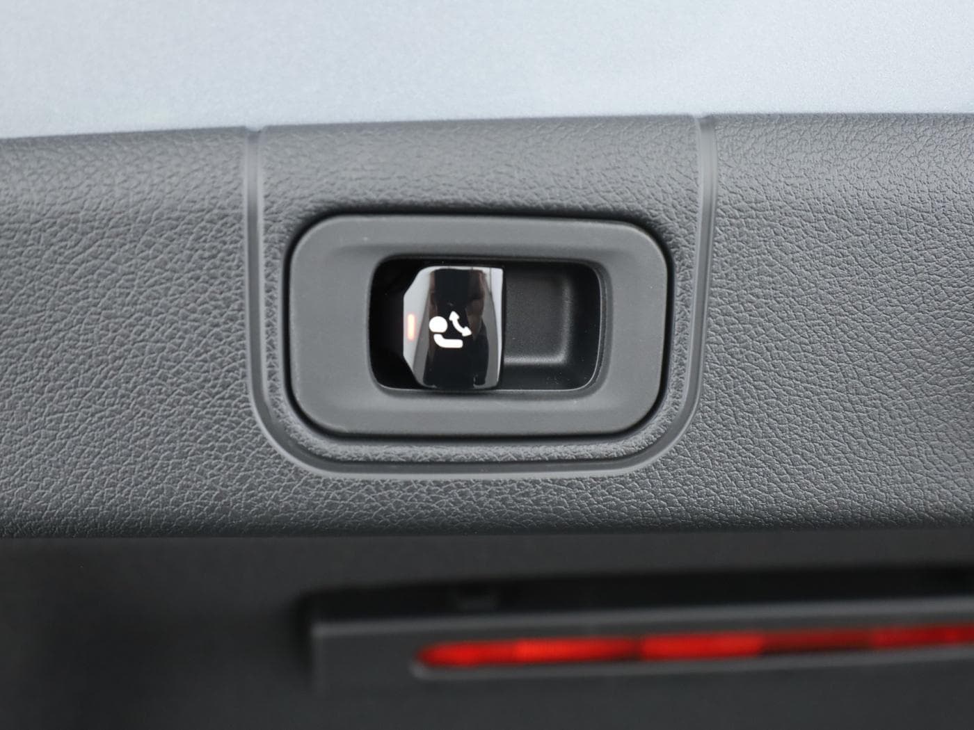 Mercedes-Benz E 300 de Limousine mit EQ Hybrid Technologie Bild 25