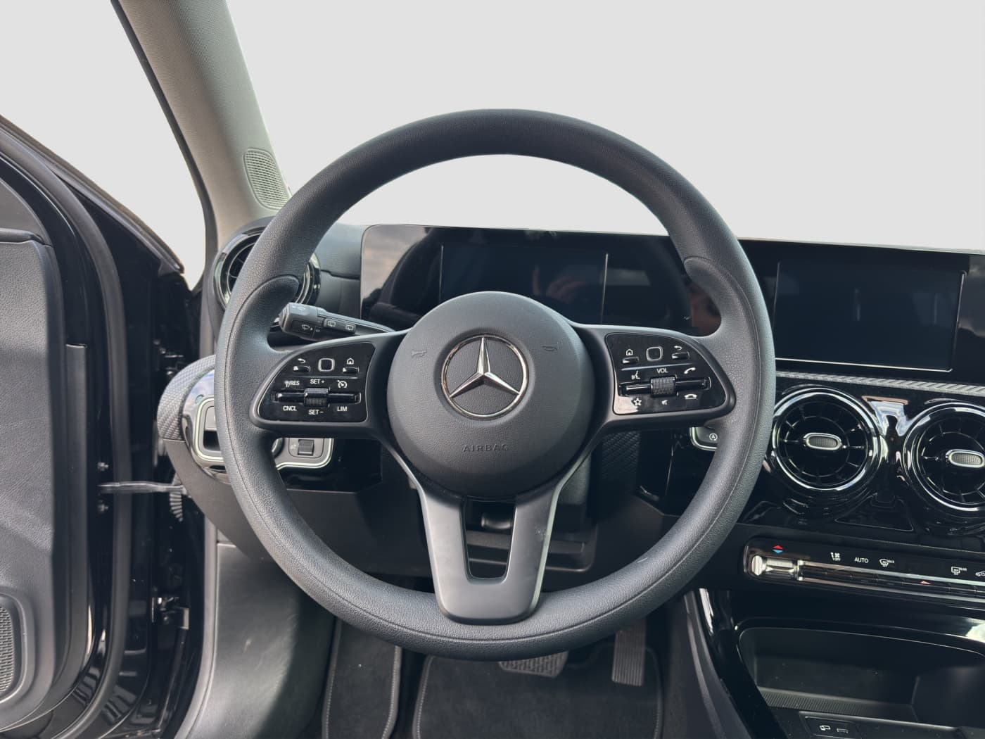 Mercedes-Benz A 180 d Bild 10